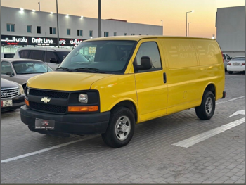 Chevrolet Express 2013 Automatic 200,000 Km 6 Cylinder All Wheel Drive (AWD) Van / Bus Yellow