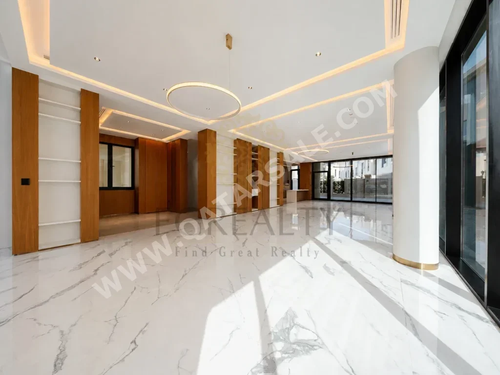 Compound - Semi Furnished - Doha - The Pearl - 6 Bedrooms