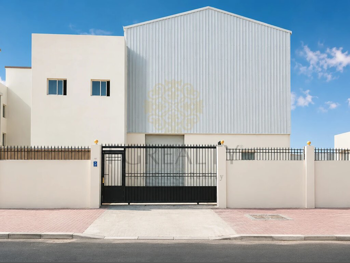 Warehouses & Stores - Al Wakrah - Barkit Al Awamer -Area Size: 1000 Square Meter