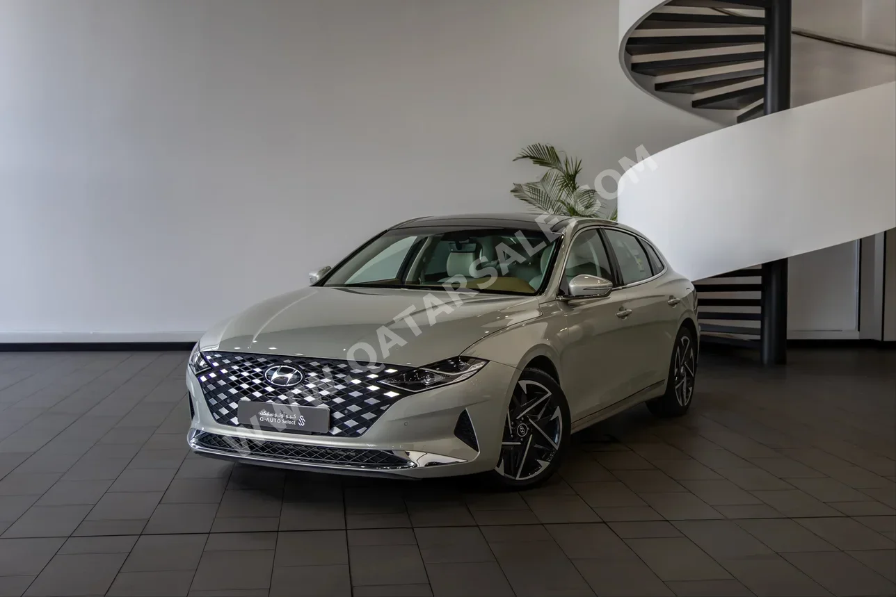 Hyundai Azera Grandeur 2023 Automatic 36,000 Km 6 Cylinder Front Wheel Drive (FWD) Sedan Beige With Warranty