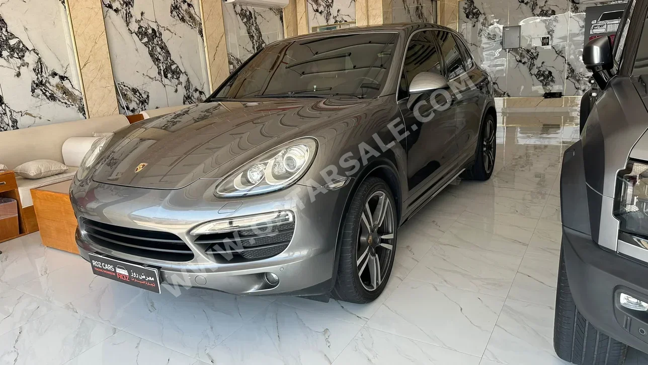 Porsche Cayenne S 2017 Automatic 154,000 Km 8 Cylinder Four Wheel Drive (4WD) SUV Gray