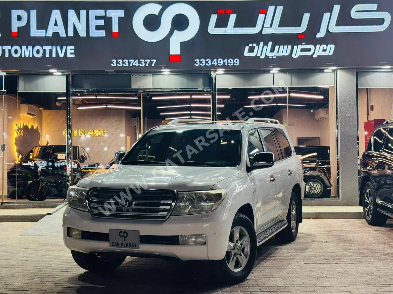 Toyota  Land Cruiser  VXR  2011  Automatic  346,000 Km  8 Cylinder  Four Wheel Drive (4WD)  SUV  White
