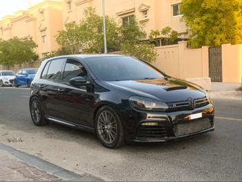 فوكس واغن غولف R 2011 اوتوماتيك 150,000 كم 4 سلندر دفع كلي مستمر هاتشباك أسود