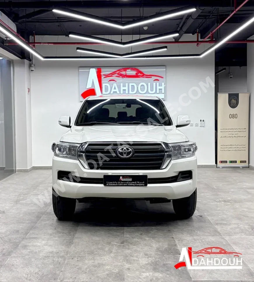Toyota Land Cruiser GX 2016 Automatic 305,000 Km 6 Cylinder Four Wheel Drive (4WD) SUV Pearl
