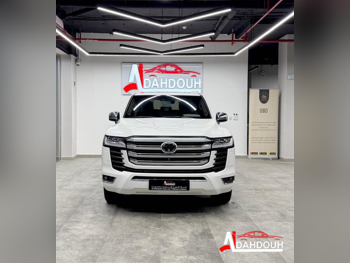 Toyota Land Cruiser VXR 2024 Automatic 58,000 Km 6 Cylinder Four Wheel Drive (4WD) SUV White With Warranty