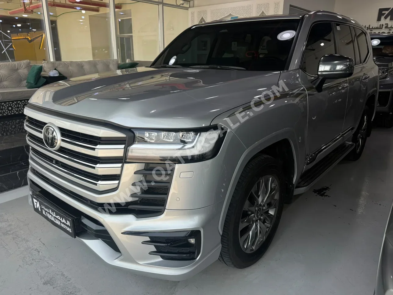Toyota  Land Cruiser  VXR Twin Turbo  2025  Automatic  85,000 Km  6 Cylinder  Four Wheel Drive (4WD)  SUV  Silver  With Warranty