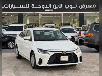 تويوتا  ياريس  2026  اوتوماتيك  5,000 كم  4 سلندر  سحب امامي  سيدان  أبيض  تحت الضمان