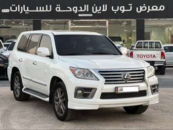 Lexus LX 570 S 2015 Automatic 263,000 Km 8 Cylinder Four Wheel Drive (4WD) SUV White