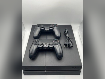 Sony PlayStation 4 - 512 GB -Included Controllers: 2