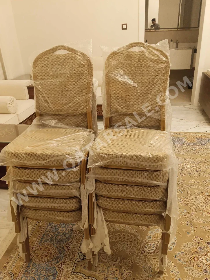 Chairs, Stools & Benches - Lifestyle - Single Piece