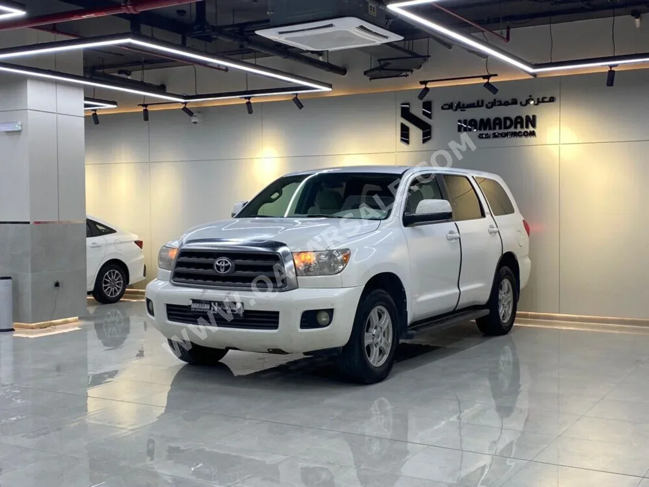 Toyota Sequoia SR5 2014 Automatic 282,000 Km 8 Cylinder Four Wheel Drive (4WD) SUV White