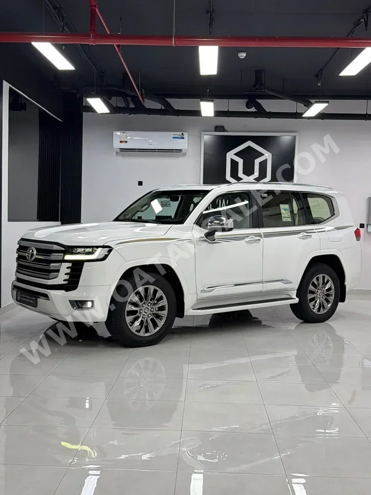 Toyota  Land Cruiser  VX Twin Turbo  2023  Automatic  197,000 Km  6 Cylinder  Four Wheel Drive (4WD)  SUV  White