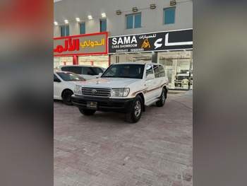 Toyota  Land Cruiser  GX  2004  Manual  420,000 Km  6 Cylinder  Four Wheel Drive (4WD)  SUV  White
