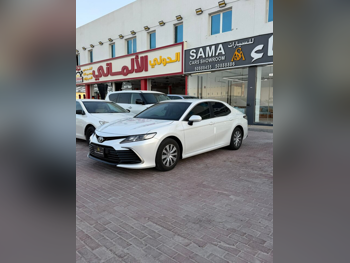 Toyota Camry LE 2024 Automatic 23,000 Km 4 Cylinder Front Wheel Drive (FWD) Sedan White With Warranty