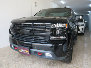 Chevrolet  Silverado  Trail Boss  2022  Automatic  43,000 Km  8 Cylinder  Four Wheel Drive (4WD)  Pick Up  Black  With Warranty