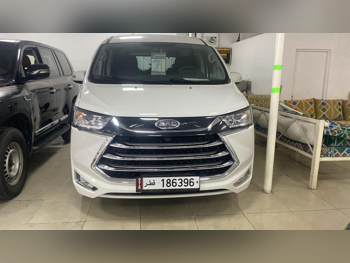 JAC Motors  M4  2026  Manual  1,000 Km  4 Cylinder  Front Wheel Drive (FWD)  Van / Bus  White  With Warranty