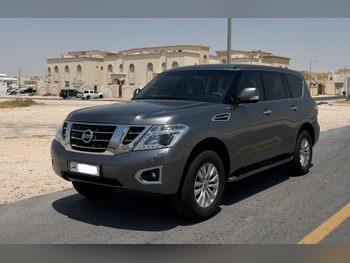 نيسان  باترول  اس اي  2017  اوتوماتيك  230,000 كم  6 سلندر  دفع رباعي  اس يو في  رمادي
