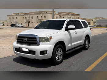 Toyota  Sequoia  2015  Automatic  190,000 Km  8 Cylinder  Four Wheel Drive (4WD)  SUV  White