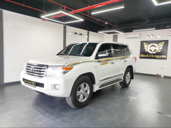 Toyota  Land Cruiser  VXR  2012  Automatic  421,000 Km  8 Cylinder  Four Wheel Drive (4WD)  SUV  White