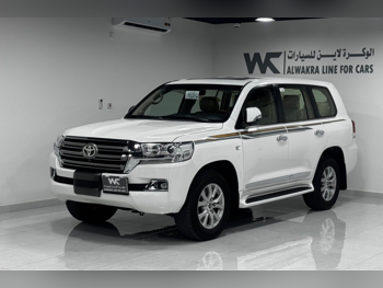 Toyota  Land Cruiser  VXR  2016  Automatic  420,000 Km  8 Cylinder  Four Wheel Drive (4WD)  SUV  White
