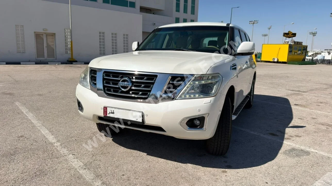 نيسان  باترول  اس اي  2015  اوتوماتيك  268,000 كم  8 سلندر  دفع رباعي  اس يو في  أبيض