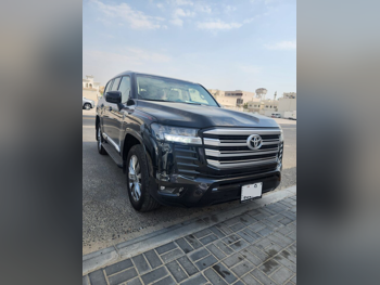 تويوتا لاند كروزر جي اكس ار 2026 اوتوماتيك 4,500 كم 6 سلندر دفع رباعي اس يو في أسود تحت الضمان