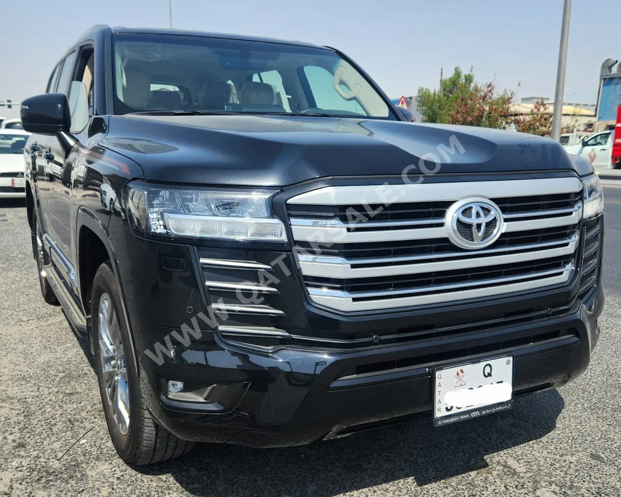 Toyota Land Cruiser GXR 2026 Automatic 4,500 Km 6 Cylinder Four Wheel Drive (4WD) SUV Black With Warranty