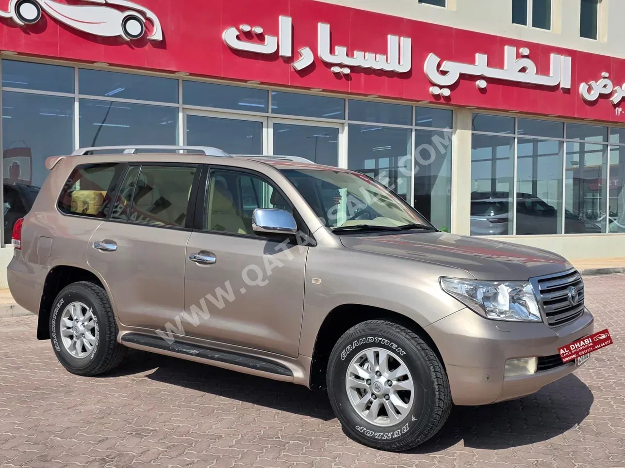 Toyota  Land Cruiser  GXR  2011  Automatic  292,000 Km  8 Cylinder  Four Wheel Drive (4WD)  SUV  Gold
