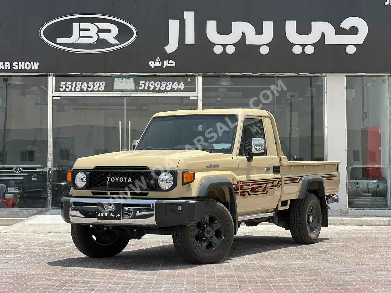 Toyota  Land Cruiser  LX  2025  Manual  6,000 Km  6 Cylinder  Four Wheel Drive (4WD)  Pick Up  Beige  With Warranty