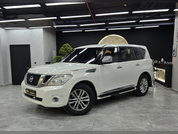 Nissan Patrol LE 2011 Automatic 300,000 Km 8 Cylinder Four Wheel Drive (4WD) SUV White