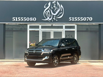 Toyota Land Cruiser GXR- Grand Touring 2020 Automatic 42,000 Km 8 Cylinder Four Wheel Drive (4WD) SUV Black