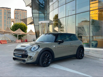 Mini  Cooper  S  2021  Automatic  38,000 Km  4 Cylinder  Front Wheel Drive (FWD)  Hatchback  Gray