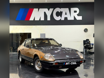 Nissan 280 ZX 1983 Manual 70,000 Km 6 Cylinder Rear Wheel Drive (RWD) Coupe / Sport gray and gold