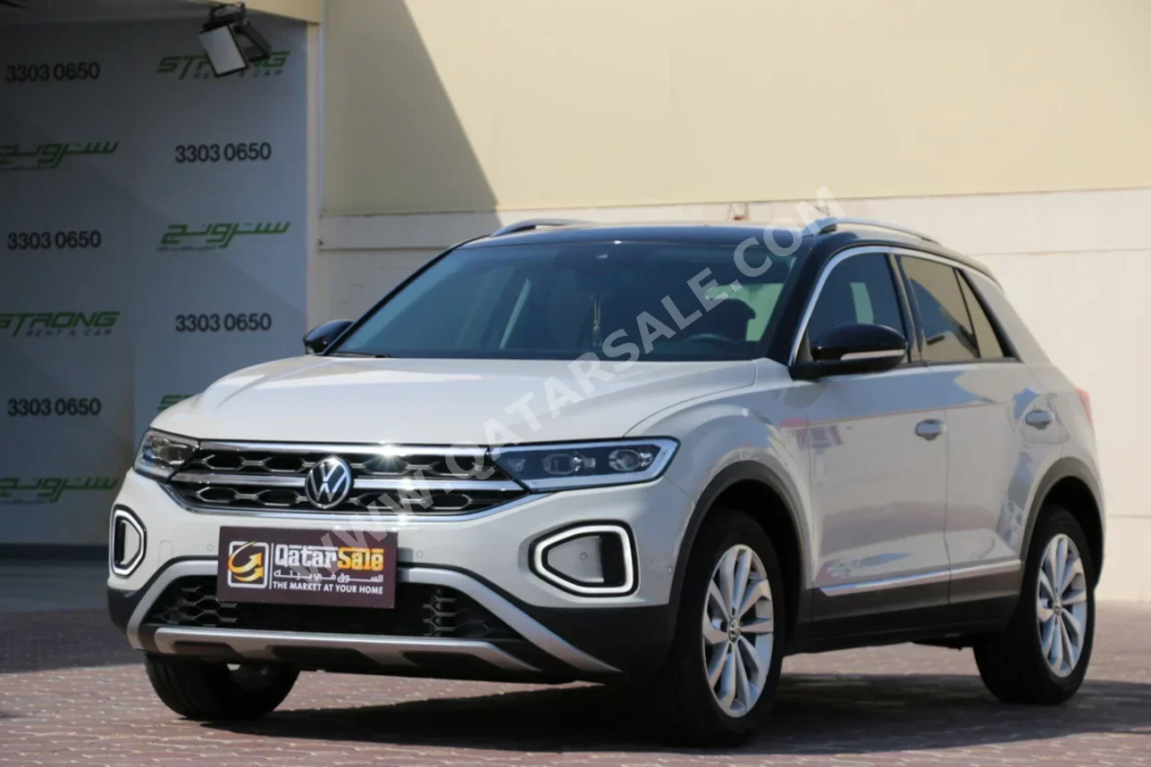 Volkswagen T-Roc 2025 Automatic 8,000 Km 4 Cylinder Four Wheel Drive (4WD) SUV Cream With Warranty