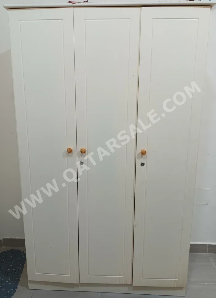 Wardrobes & Dressers - Wardrobes