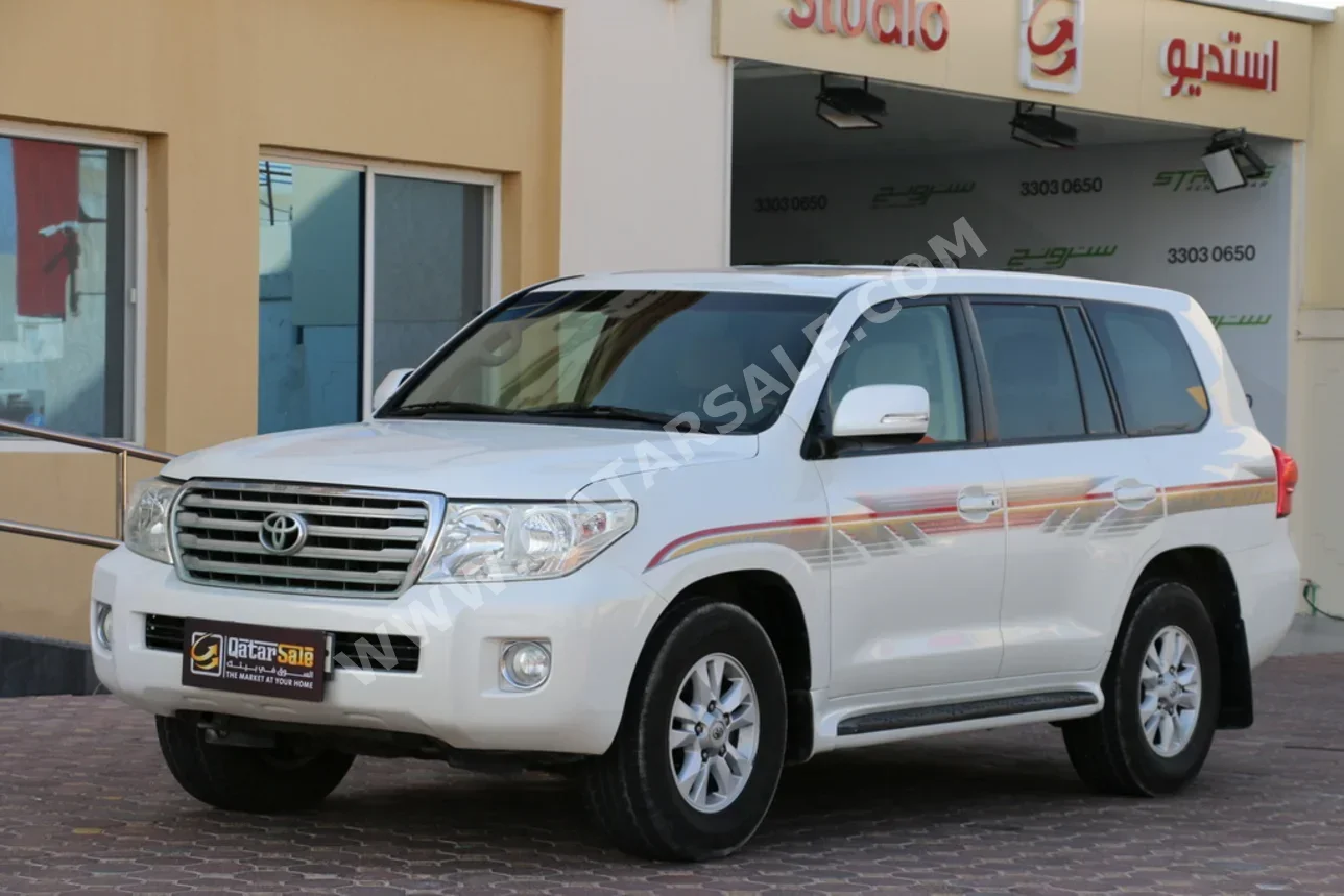 Toyota Land Cruiser GX 2012 Automatic 251,000 Km 6 Cylinder Four Wheel Drive (4WD) SUV White