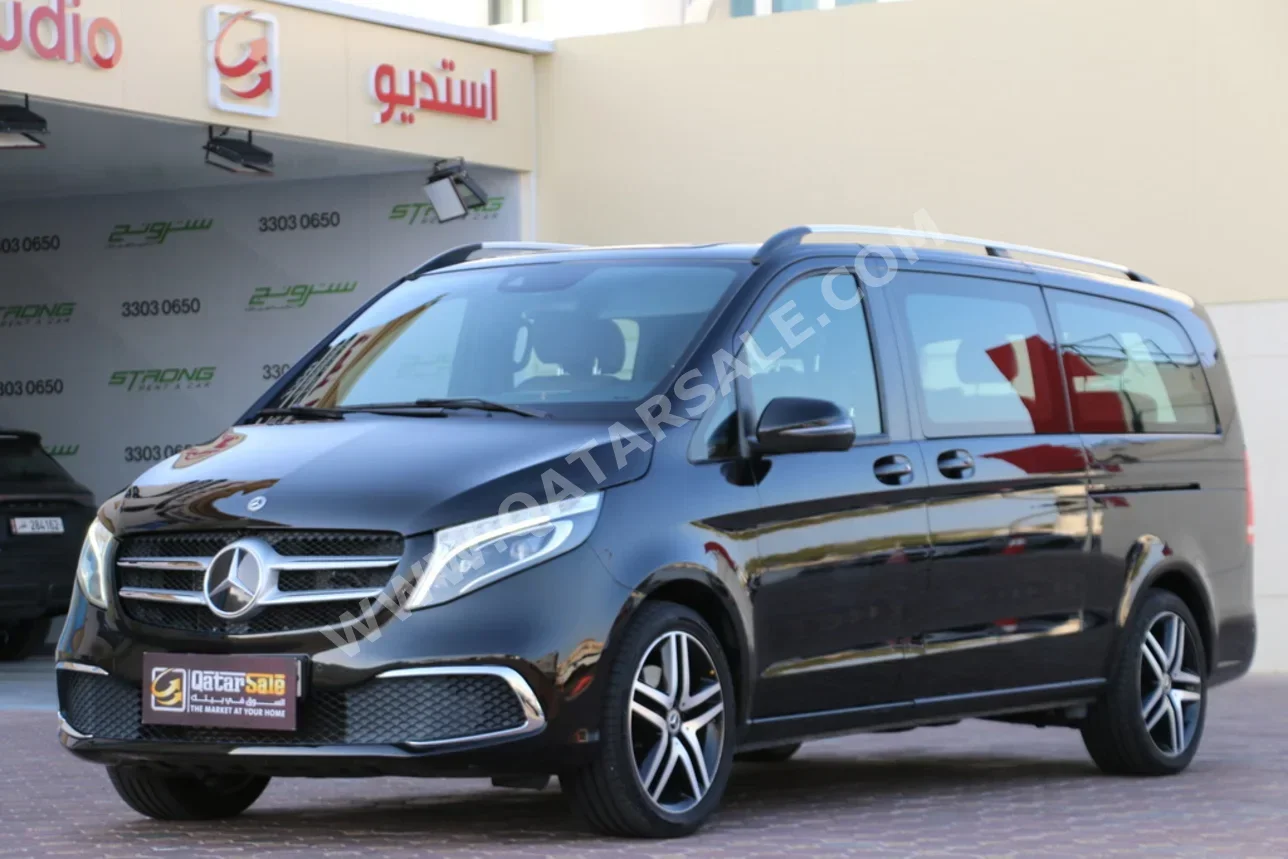 Mercedes-Benz V-Class 250 2023 Automatic 89,000 Km 4 Cylinder Rear Wheel Drive (RWD) Van / Bus Black
