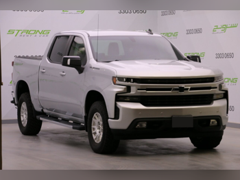 Chevrolet  Silverado  RST  2019  Automatic  100,789 Km  8 Cylinder  Four Wheel Drive (4WD)  Pick Up  Silver