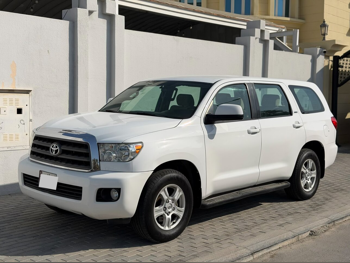Toyota Sequoia 2013 Automatic 195,000 Km 8 Cylinder Four Wheel Drive (4WD) SUV White