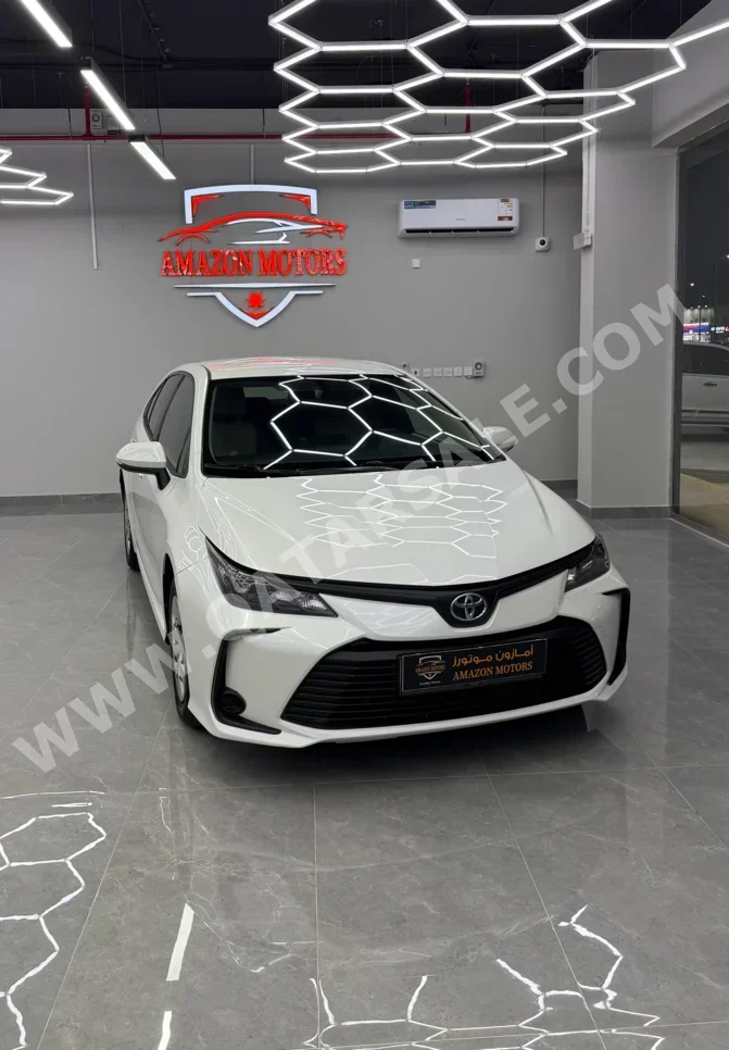 Toyota  Corolla  XLI  2021  Automatic  111,000 Km  4 Cylinder  Front Wheel Drive (FWD)  Sedan  White