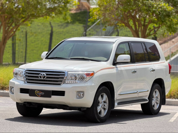 Toyota  Land Cruiser  VXR  2015  Automatic  102,000 Km  8 Cylinder  Four Wheel Drive (4WD)  SUV  White