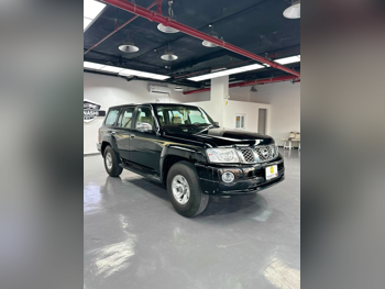 Nissan Patrol Safari 2007 Manual 22,000 Km 6 Cylinder Four Wheel Drive (4WD) SUV Black