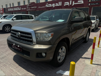 Toyota Sequoia SR5 2016 Automatic 169,000 Km 8 Cylinder Four Wheel Drive (4WD) SUV Brown