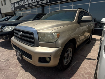 Toyota  Sequoia  SR5  2011  Automatic  391,000 Km  8 Cylinder  Four Wheel Drive (4WD)  SUV  Gold