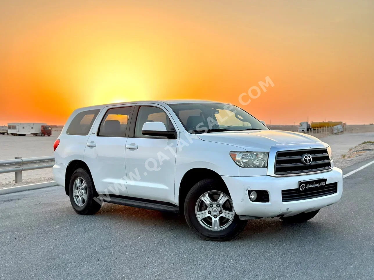 Toyota Sequoia SR5 2013 Automatic 260,000 Km 8 Cylinder Four Wheel Drive (4WD) SUV White