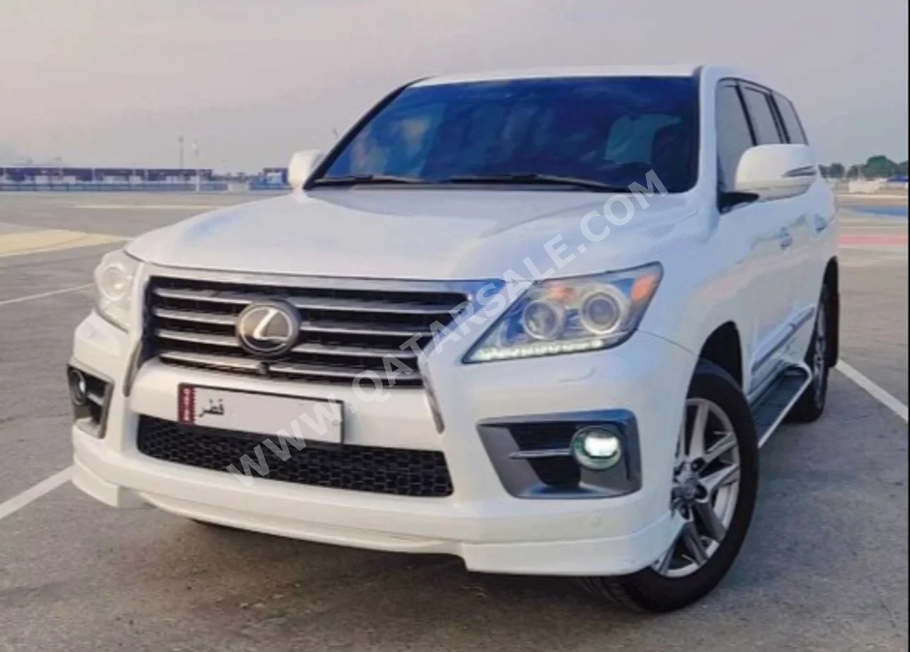 Lexus LX 570 S 2015 Automatic 264,000 Km 8 Cylinder Four Wheel Drive (4WD) SUV White