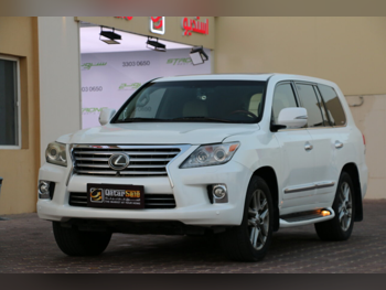 لكزس ال اكس 570 2013 اوتوماتيك 170,000 كم 8 سلندر دفع رباعي اس يو في أبيض