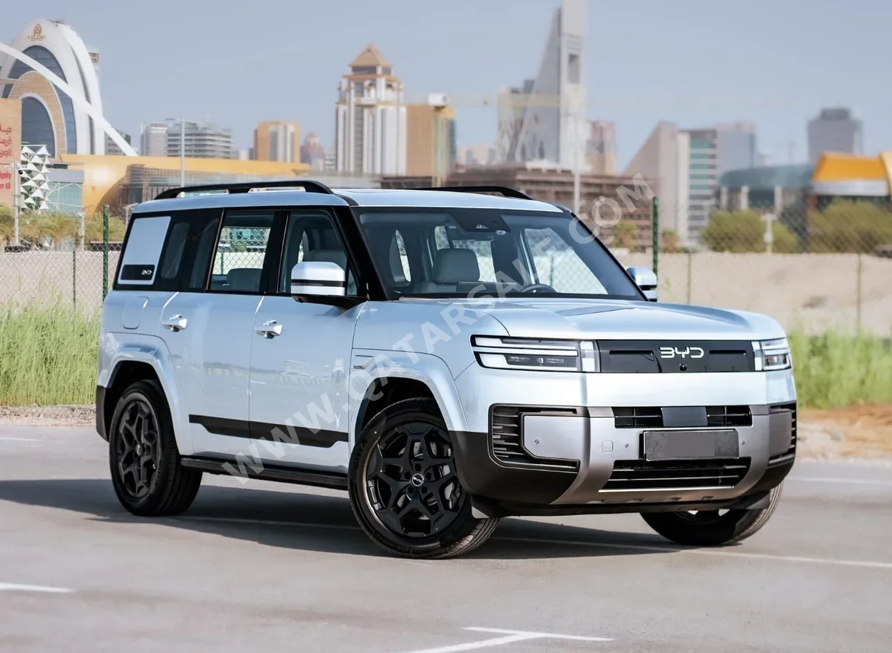 BYD Ti7 Flag Ship 2027 Automatic 0 Km 4 Cylinder Four Wheel Drive (4WD) SUV Silver With Warranty