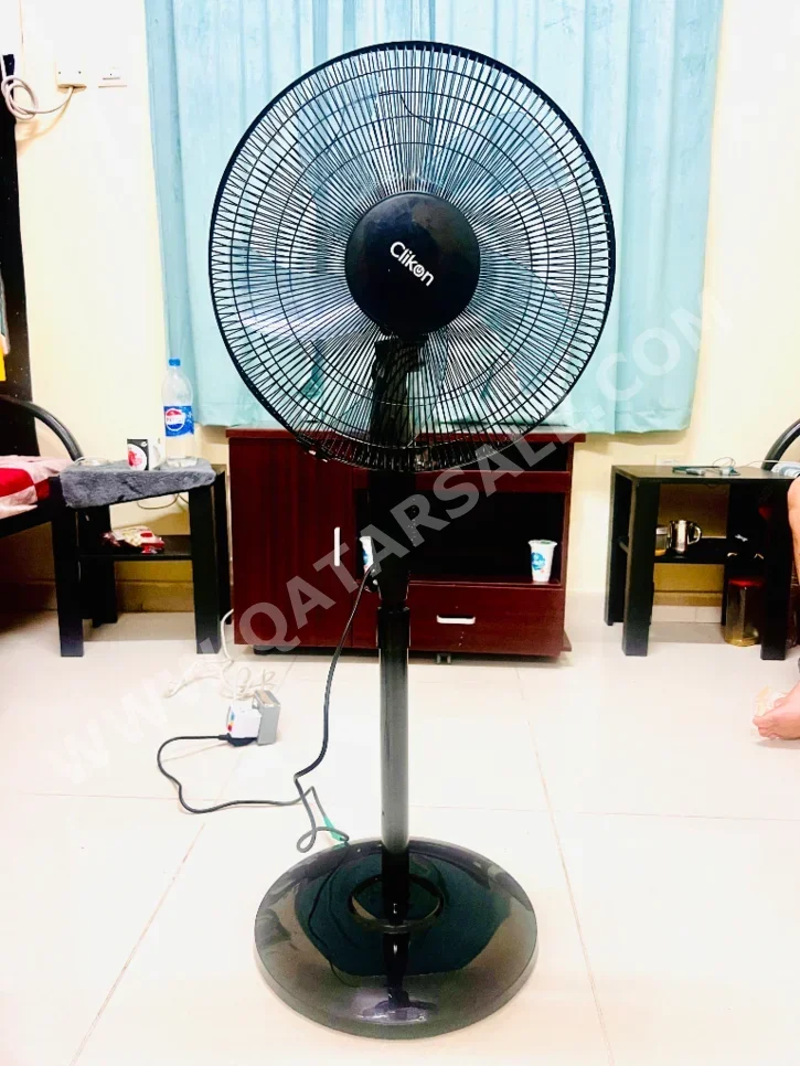 Portable Fans Black Wall Plug-In Large