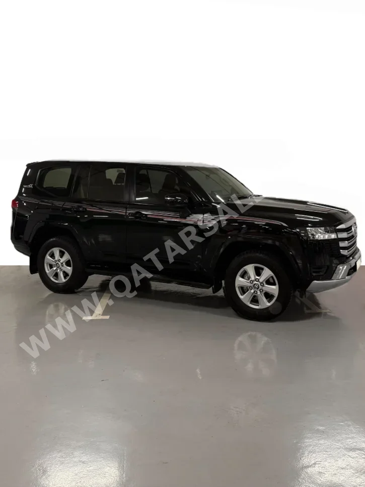 Toyota Land Cruiser GXR 2022 Automatic 135,000 Km 6 Cylinder Four Wheel Drive (4WD) SUV Black
